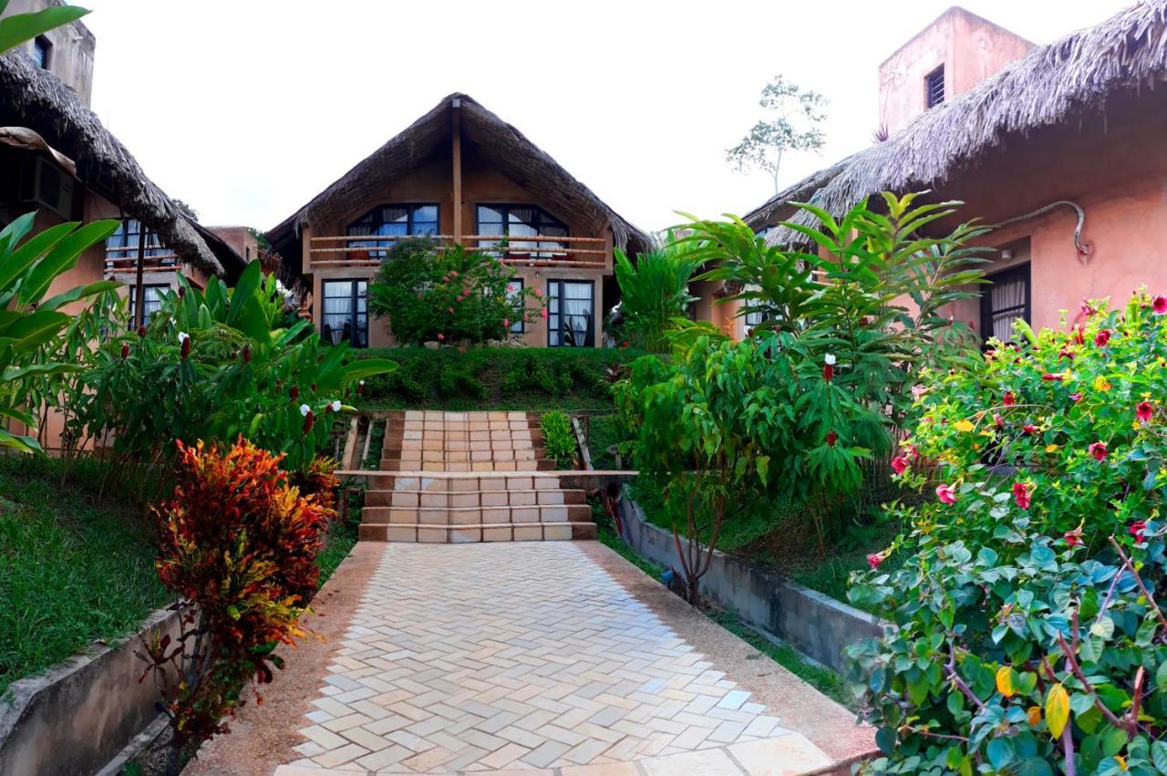 Axkan Palenque, Shows En Vivo & Gastronomia Mar Y Tierra & Travel Agency Екстериор снимка