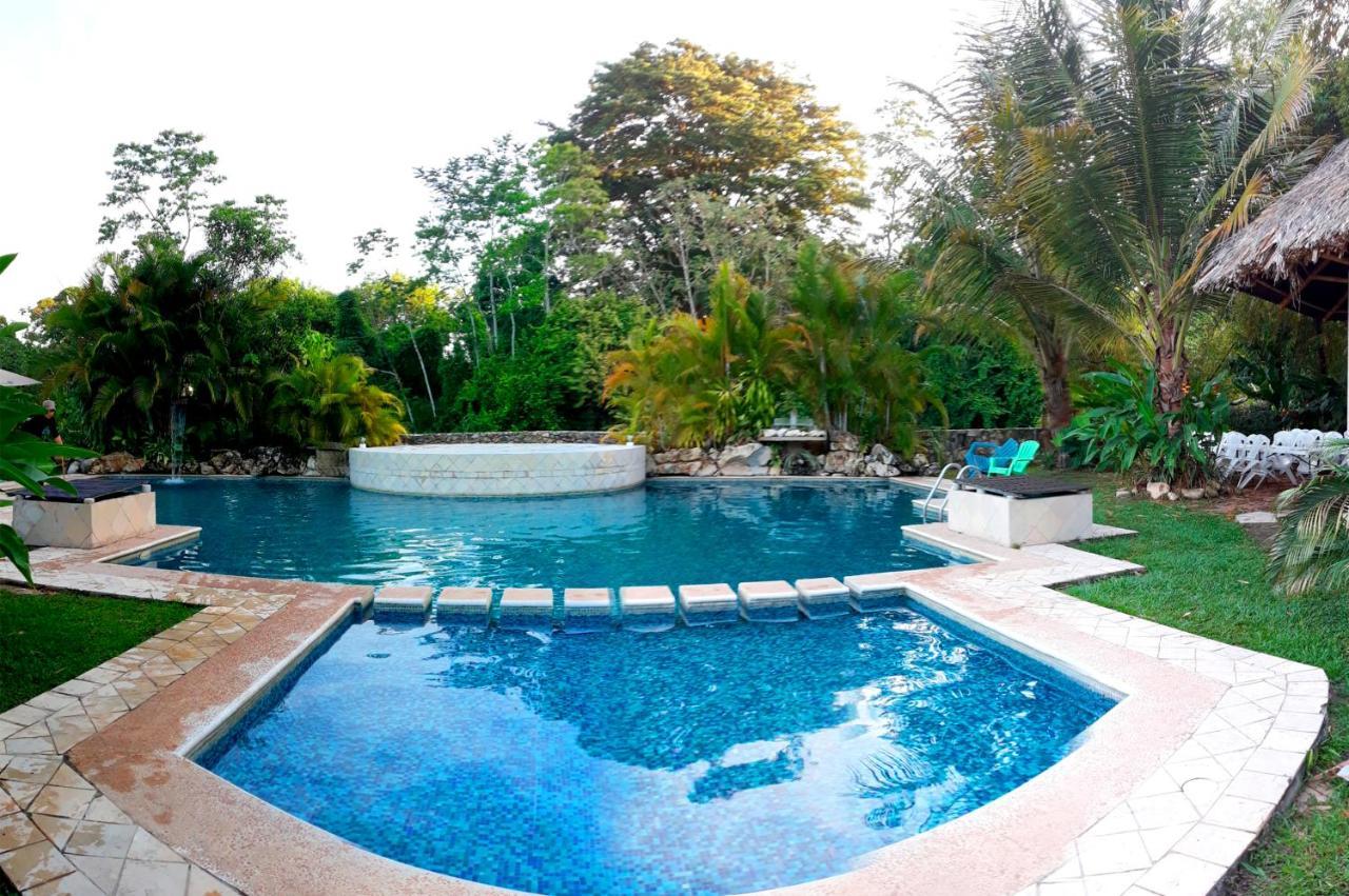 Axkan Palenque, Shows En Vivo & Gastronomia Mar Y Tierra & Travel Agency Екстериор снимка