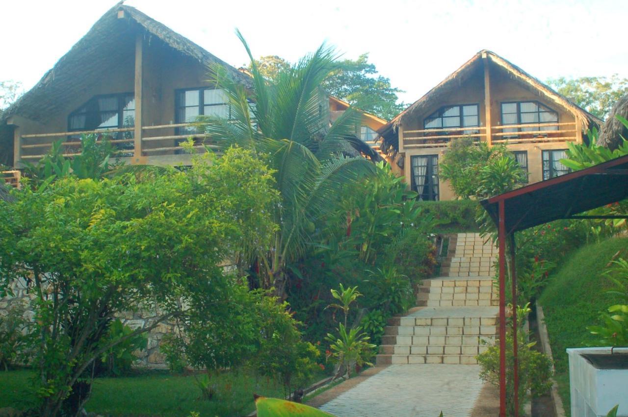 Axkan Palenque, Shows En Vivo & Gastronomia Mar Y Tierra & Travel Agency Екстериор снимка