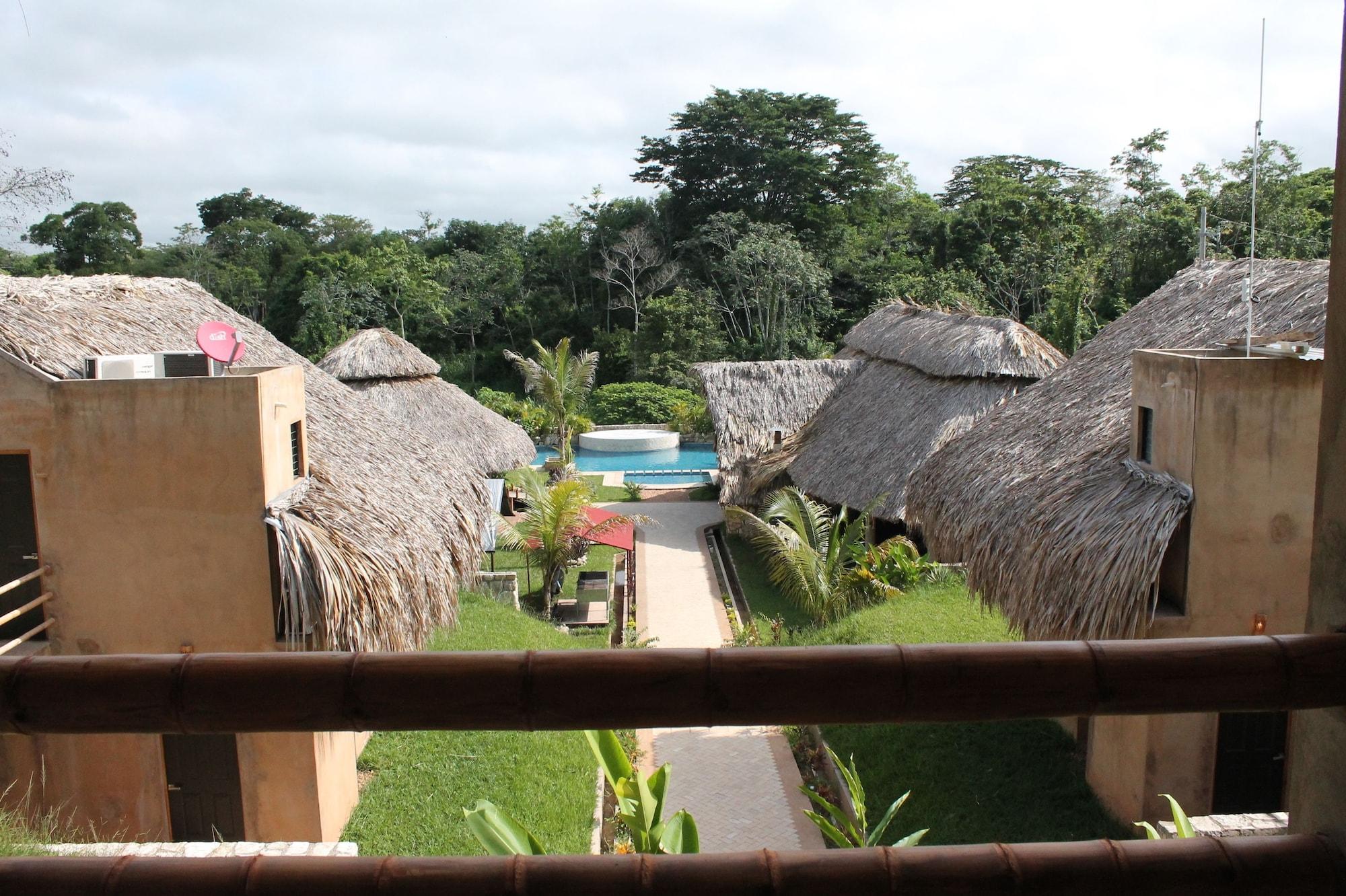 Axkan Palenque, Shows En Vivo & Gastronomia Mar Y Tierra & Travel Agency Екстериор снимка