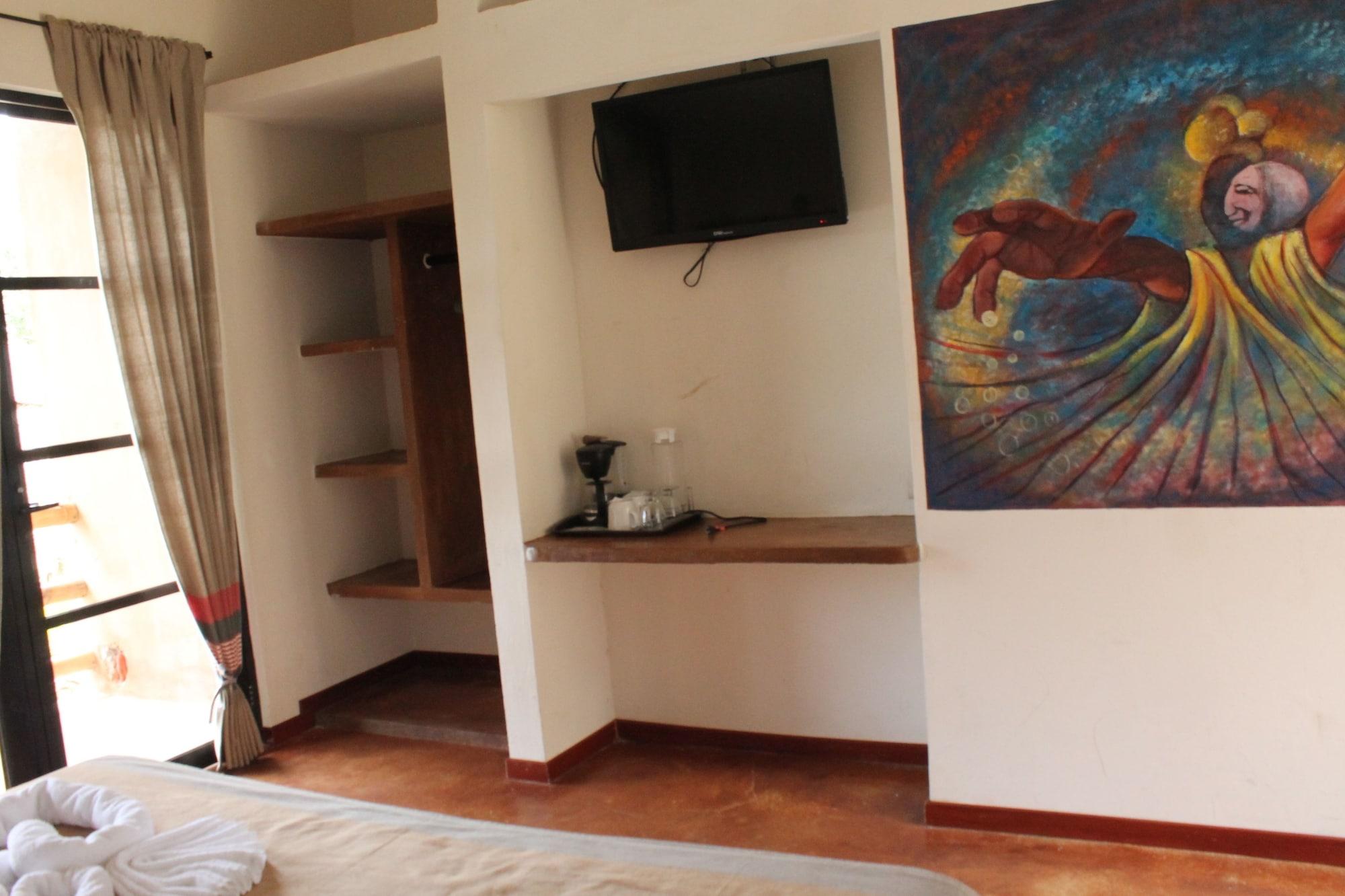 Axkan Palenque, Shows En Vivo & Gastronomia Mar Y Tierra & Travel Agency Екстериор снимка