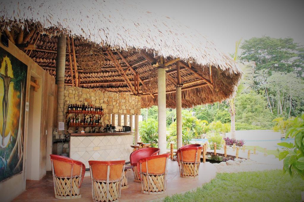 Axkan Palenque, Shows En Vivo & Gastronomia Mar Y Tierra & Travel Agency Екстериор снимка