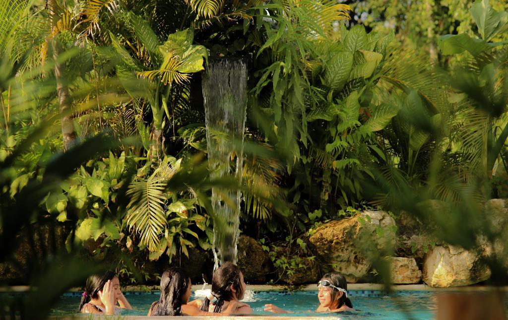 Axkan Palenque, Shows En Vivo & Gastronomia Mar Y Tierra & Travel Agency Екстериор снимка