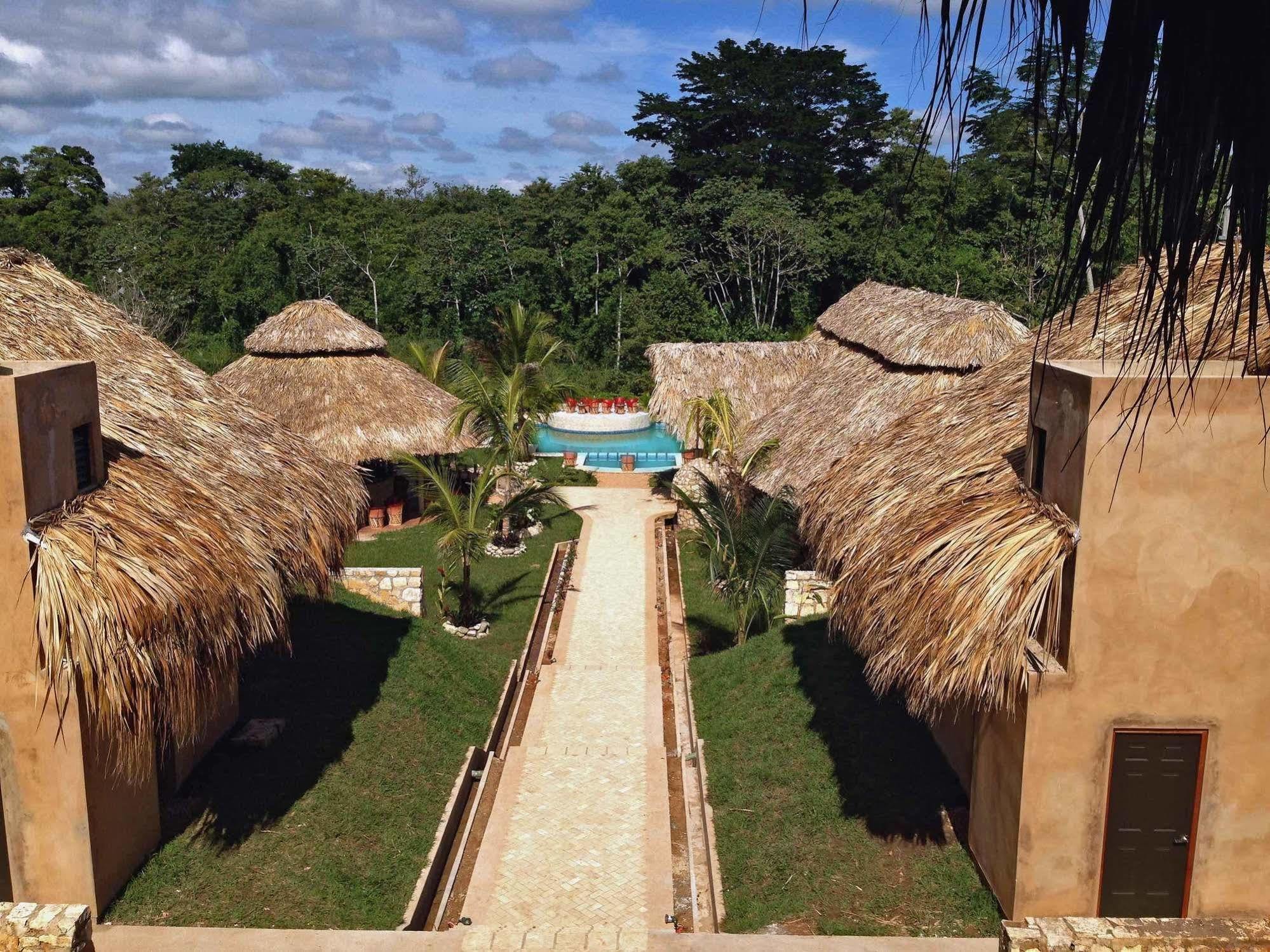 Axkan Palenque, Shows En Vivo & Gastronomia Mar Y Tierra & Travel Agency Екстериор снимка
