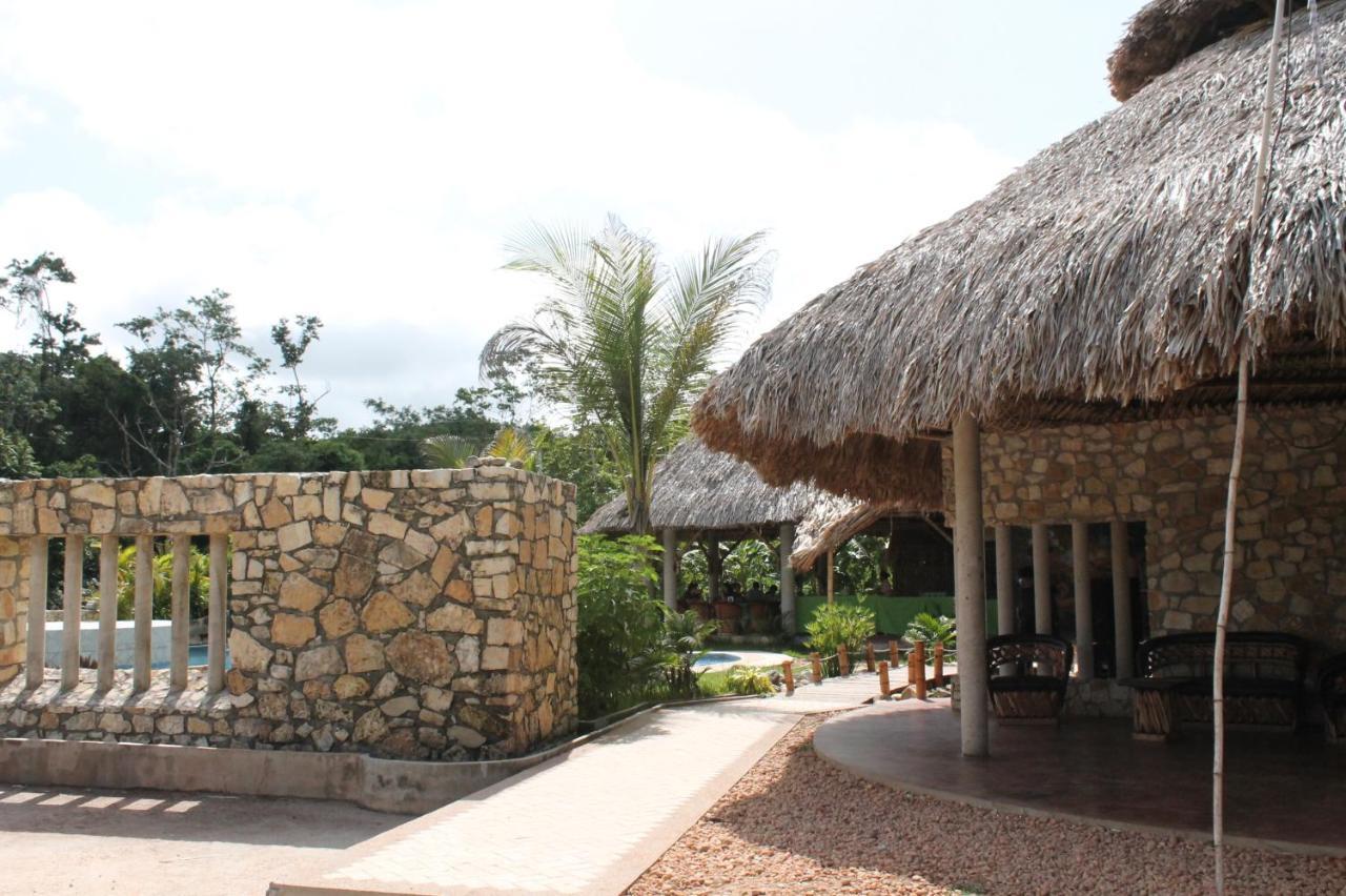 Axkan Palenque, Shows En Vivo & Gastronomia Mar Y Tierra & Travel Agency Екстериор снимка