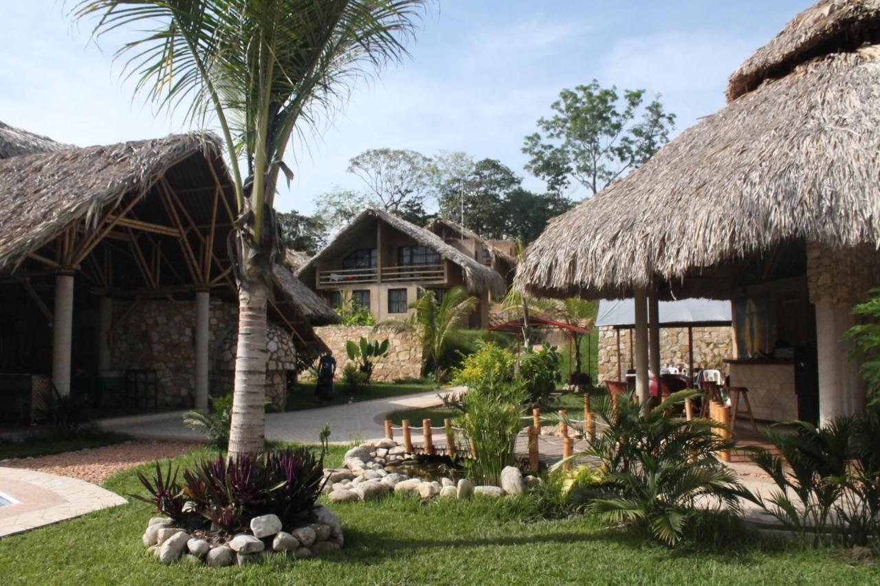 Axkan Palenque, Shows En Vivo & Gastronomia Mar Y Tierra & Travel Agency Екстериор снимка